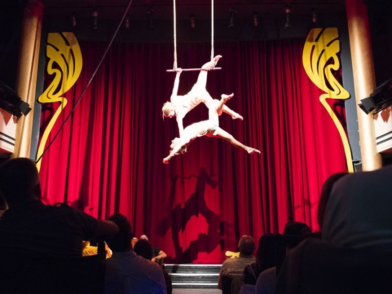 acrobats in Krystallpalast Variet&eacute; Leipzig